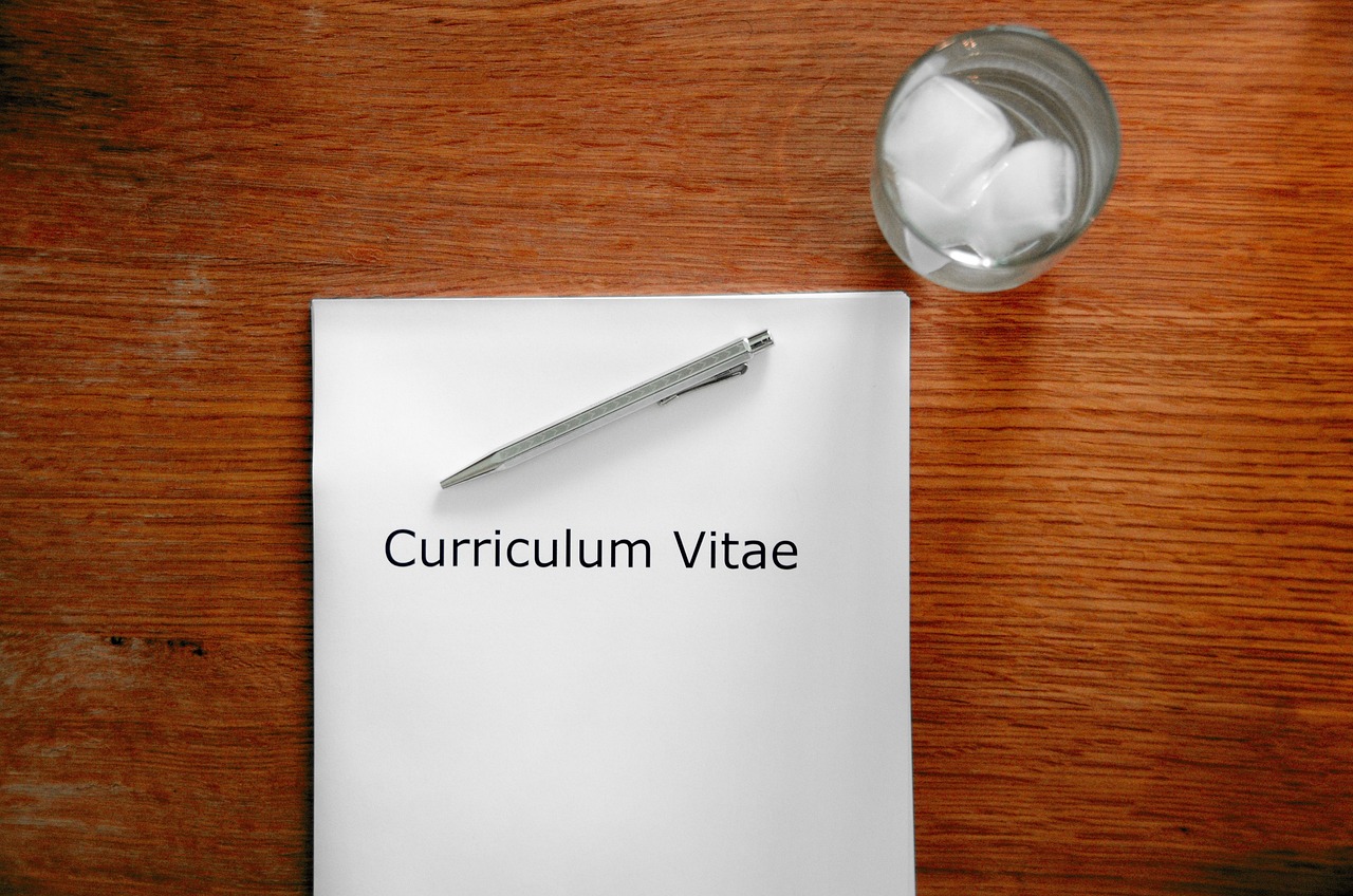 The CV Dilemma Facing Women and Men in Their 50s 